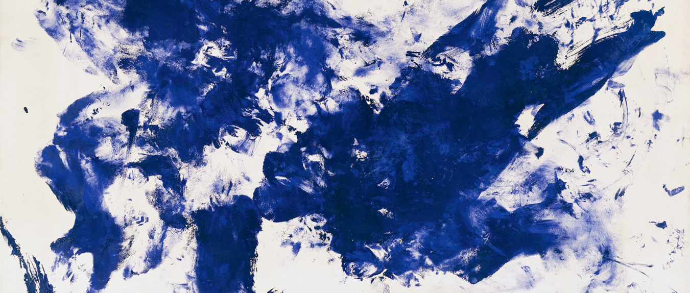 Niebieski odmieniony przez przypadki